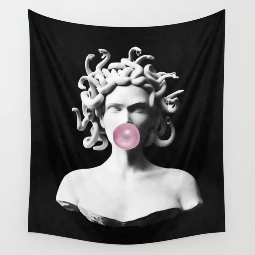 *BRAND NEW/ UNUSED* 🆕🆕🆕 Medusa blowing pink bubblegum Wall Tapestry (~60x50)